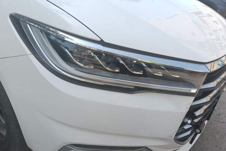 Used BYD Qin 2019 1.5L Automatic Prestige Model Right Front Headlight