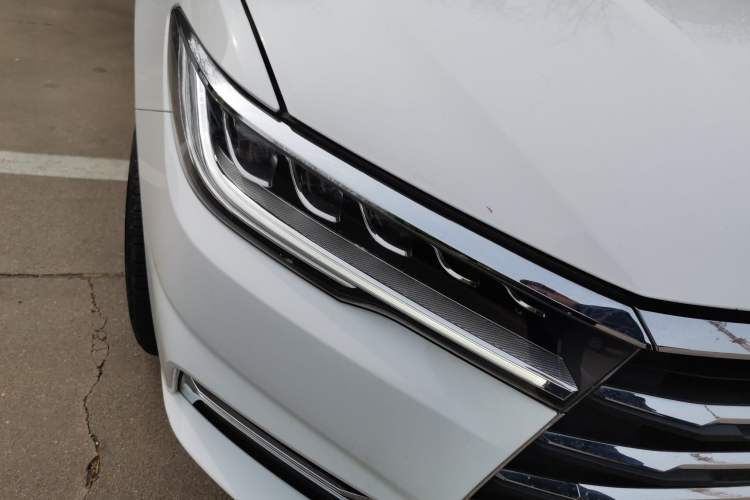 Used BYD Qin 2019 1.5L Automatic Luxury Model Right Front Headlight