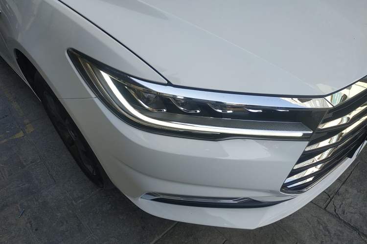 Used BYD Qin 2019 1.5L Automatic Prestige Model Right Front Headlight