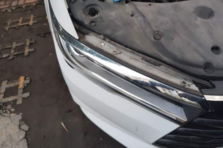 Used BYD Qin 2019 1.5L Automatic Prestige Model Right Front Headlight