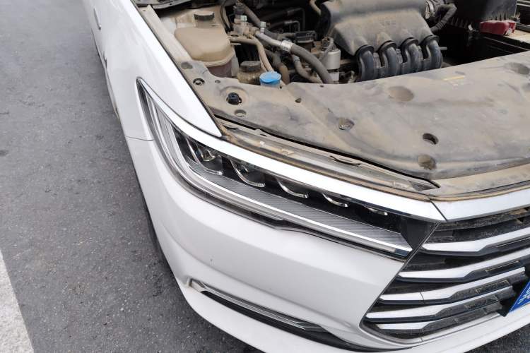 Used BYD Qin 2019 1.5L Automatic Prestige Model Right Front Headlight