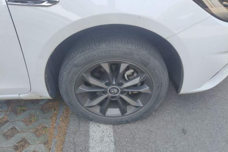 Used BYD Qin 2019 1.5L Automatic Luxury Model Right Front Wheel Hub