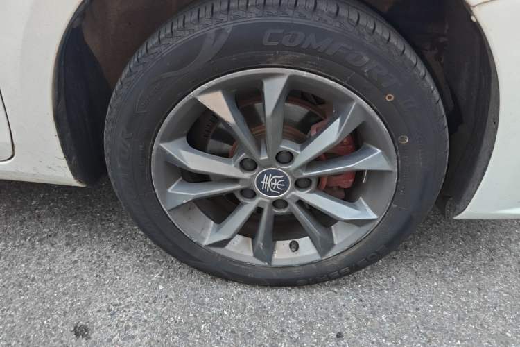 Used BYD Qin 2019 1.5L Automatic Prestige Model Right Front Wheel Hub