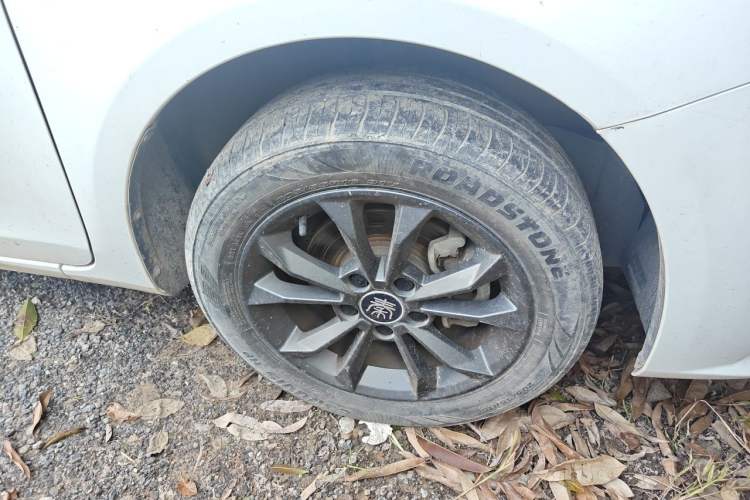Used BYD Qin 2019 1.5L Automatic Luxury Model Right Front Wheel Hub