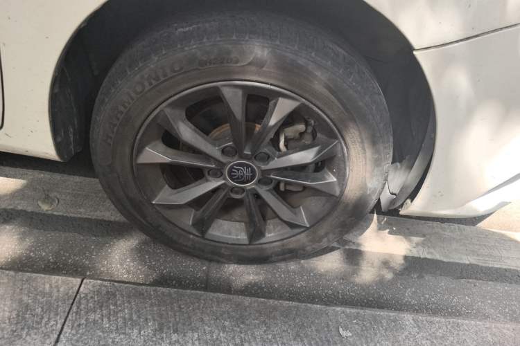 Used BYD Qin 2019 1.5L Automatic Luxury Model Right Front Wheel Hub