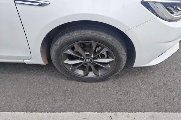 Used BYD Qin 2019 1.5L Manual Luxury Version Right Front Wheel Hub