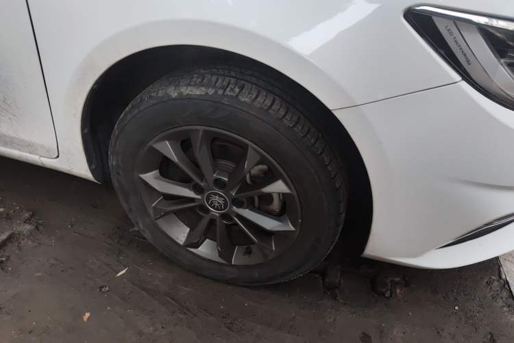 Used BYD Qin 2019 1.5L Automatic Prestige Model Right Front Wheel Hub