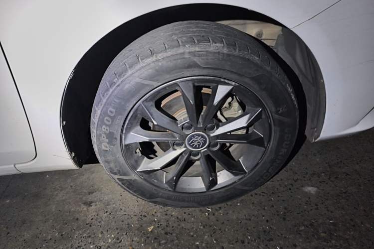Used BYD Qin 2019 1.5L Manual Luxury Version Right Front Wheel Hub