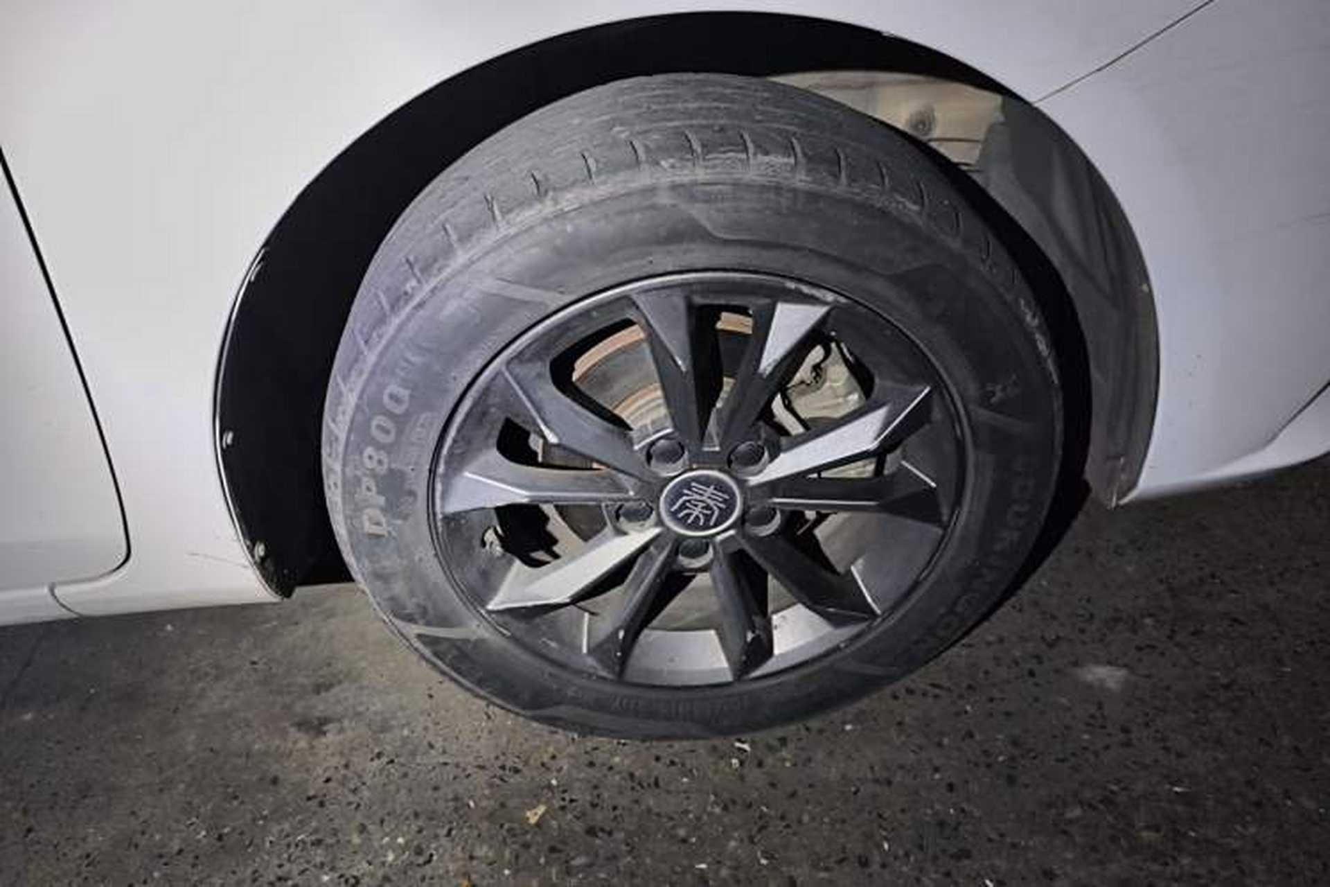 Used BYD Qin 2019 1.5L Manual Luxury Version Right Front Wheel Hub
