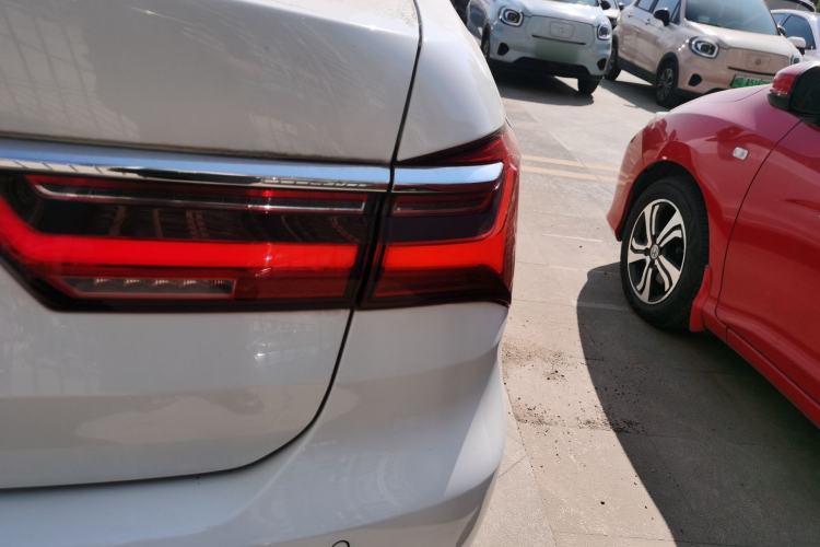 Used BYD Qin 2019 1.5L Automatic Luxury Model Right Rear Taillight