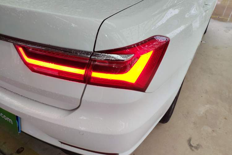 Used BYD Qin 2019 1.5L Automatic Prestige Model Right Rear Taillight