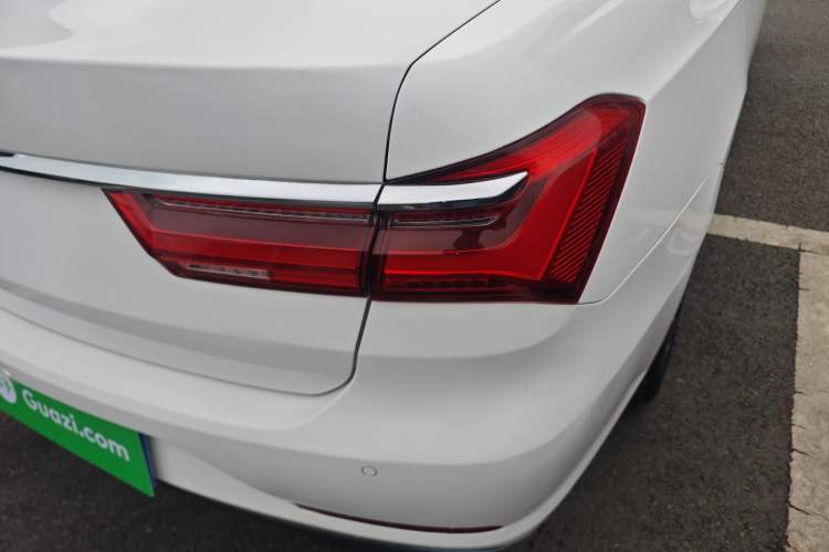 Used BYD Qin 2019 1.5L Automatic Prestige Model Right Rear Taillight