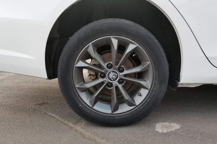 Used BYD Qin 2019 1.5L Manual Luxury Version Right Rear Wheel Hub