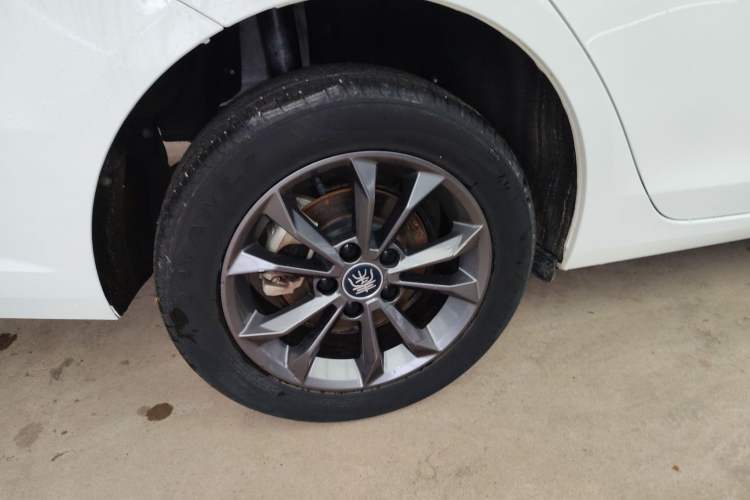 Used BYD Qin 2019 1.5L Automatic Prestige Model Right Rear Wheel Hub