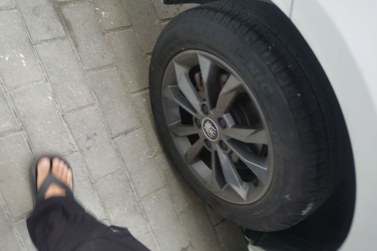 Used BYD Qin 2019 1.5L Automatic Luxury Model Right Rear Wheel Hub