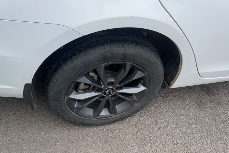 Used BYD Qin 2019 1.5L Automatic Luxury Model Right Rear Wheel Hub