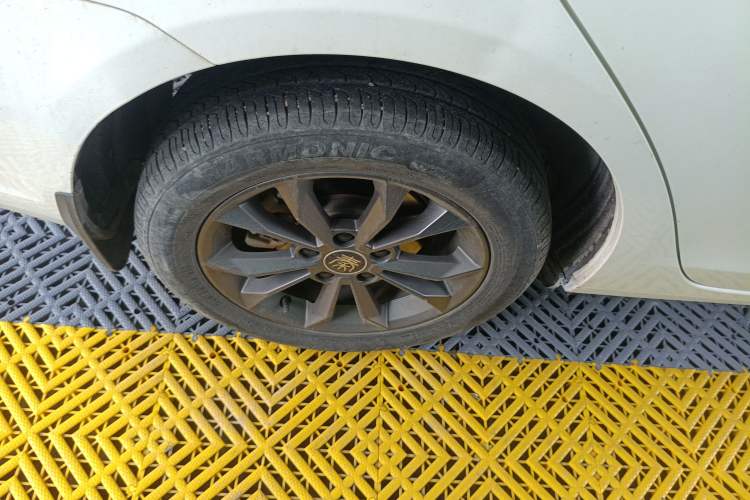 Used BYD Qin 2019 1.5L Automatic Luxury Model Right Rear Wheel Hub