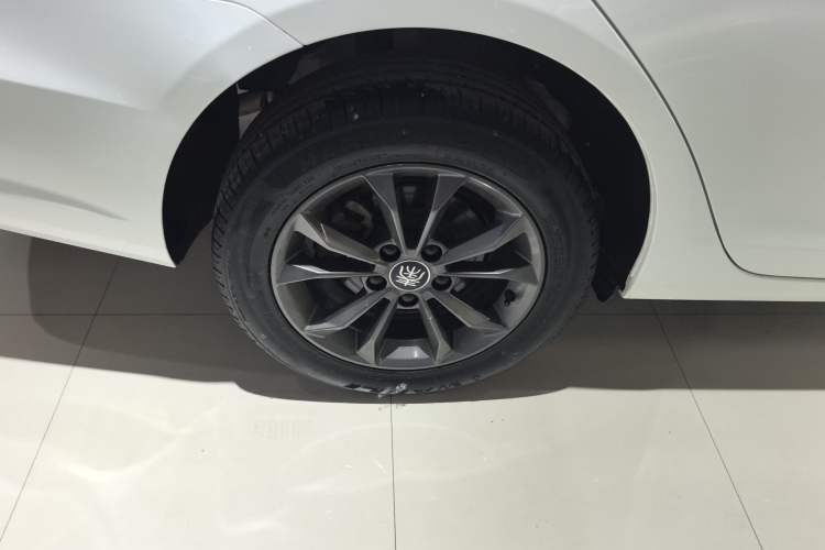 Used BYD Qin 2019 1.5L Automatic Prestige Model Right Rear Wheel Hub