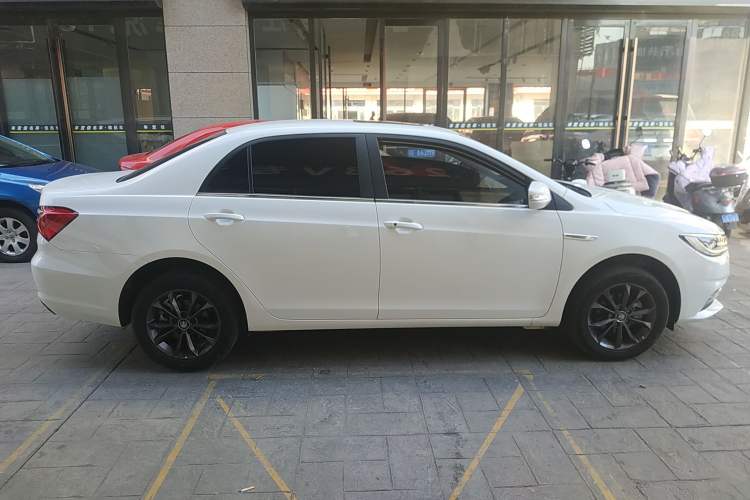 Used BYD Qin 2019 1.5L Automatic Prestige Model Right Side