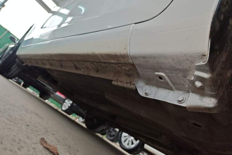 Used BYD Qin 2019 1.5L Automatic Prestige Model Right Side Sill