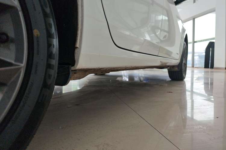 Used BYD Qin 2019 1.5L Automatic Luxury Model Right Side Sill