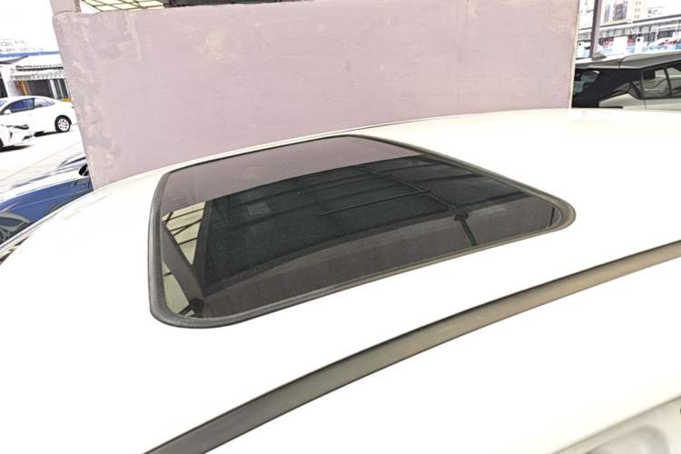 Used BYD Qin 2019 1.5L Automatic Prestige Model Roof