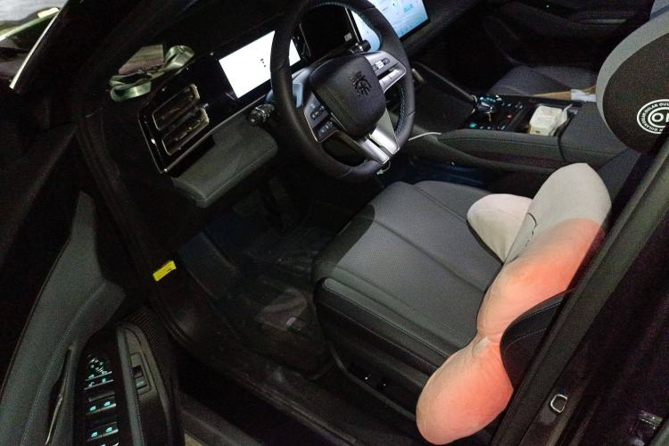 Used BYD Qin L 2024 DM-i 80KM Beyond Model Driver Seat