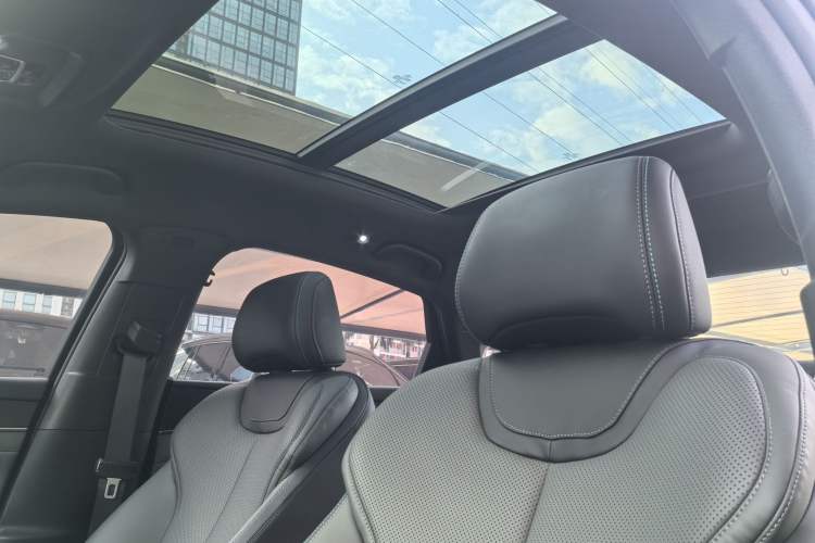 Used BYD Qin L 2024 DM-i 120KM Beyond Model Interior 6