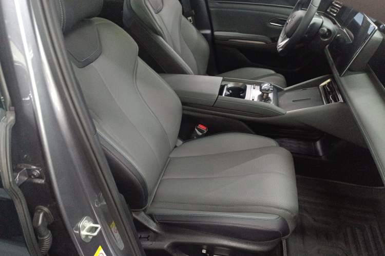 Used BYD Qin L 2024 DM-i 120KM Beyond Model Right Front Seat