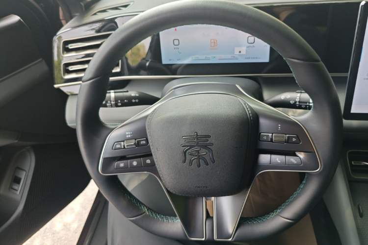 Used BYD Qin L 2024 DM-i 120KM Beyond Model Steering Wheel