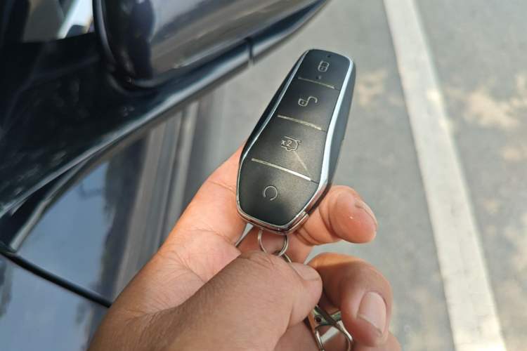 Used BYD Qin L 2024 DM-i 120KM Beyond Model Vehicle Key