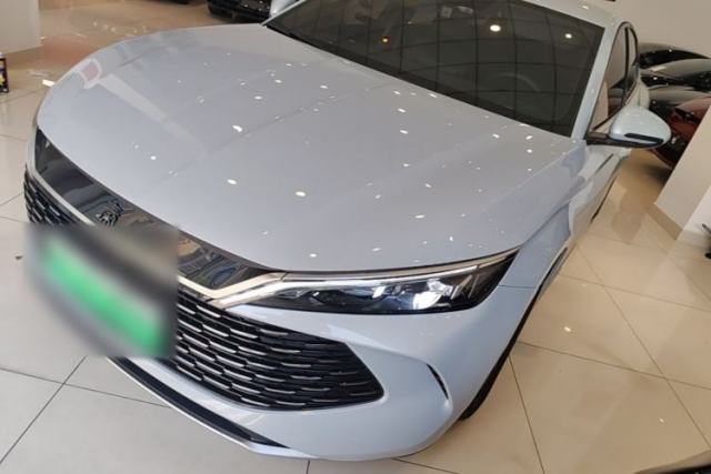Ojetý BYD Qin L 2024 DM-i 80KM Leading Model