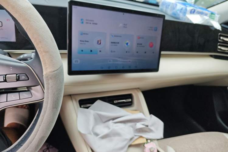 Used BYD Qin L 2024 DM-i 120KM Leading Model Audio And AC Panel