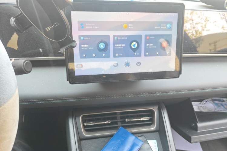 Used BYD Qin L 2024 DM-i 80KM Leading Model Audio And AC Panel