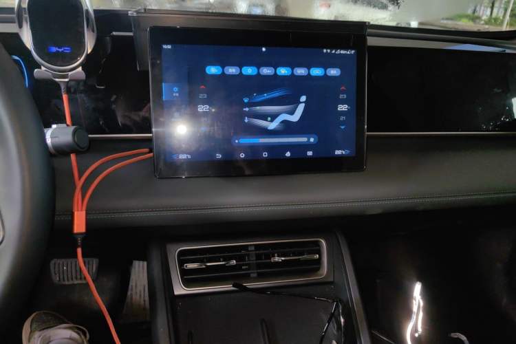 Used BYD Qin L 2024 DM-i 80KM Leading Model Audio And AC Panel