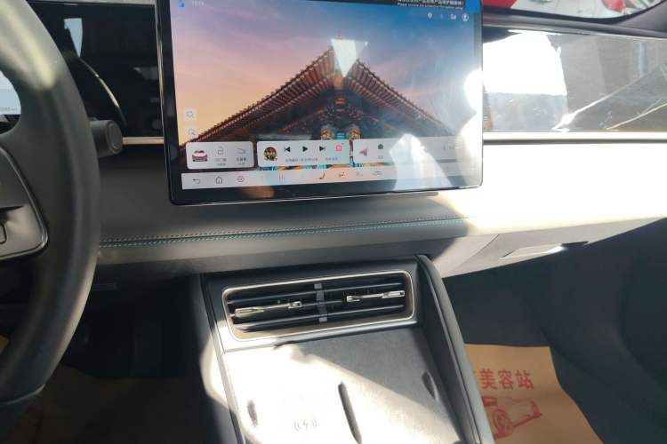 Used BYD Qin L 2024 DM-i 120KM Beyond Model Audio And AC Panel
