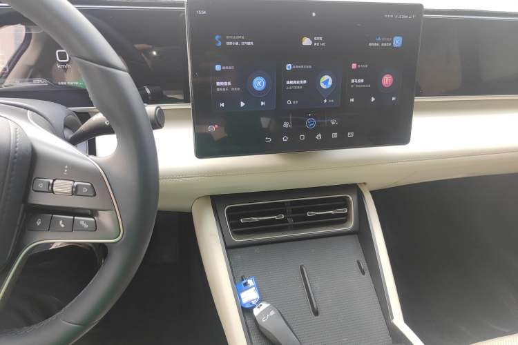 Used BYD Qin L 2024 DM-i 80KM Beyond Model Audio And AC Panel