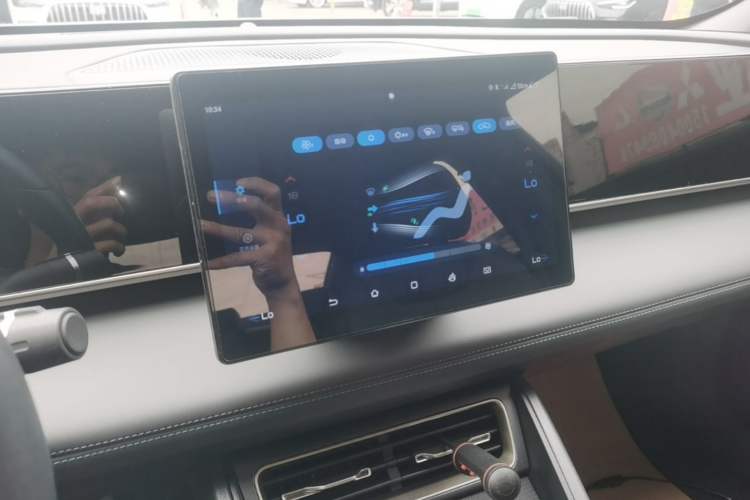 Used BYD Qin L 2024 DM-i 80KM Leading Model Audio And AC Panel