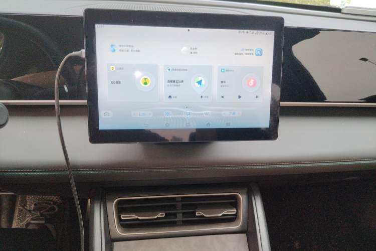 Used BYD Qin L 2024 DM-i 80KM Leading Model Audio And AC Panel