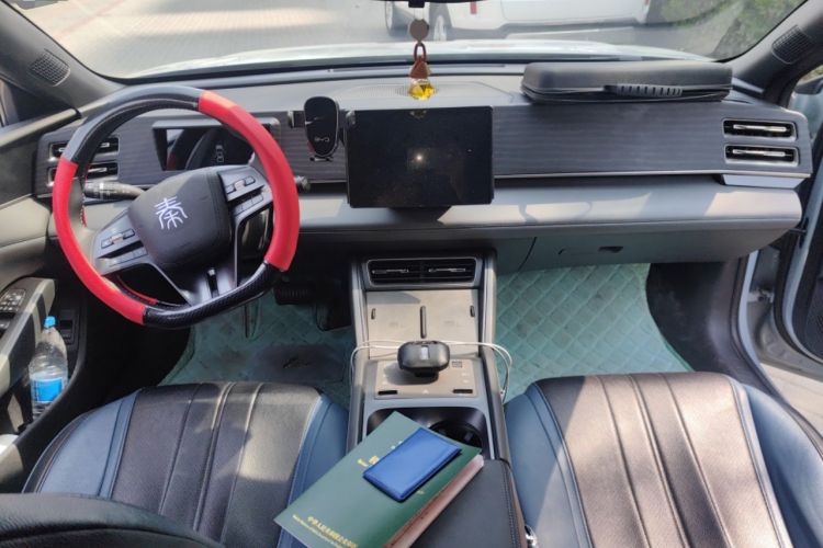 Used BYD Qin L 2024 DM-i 80KM Leading Model Center Console