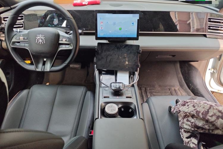 Used BYD Qin L 2024 DM-i 80KM Leading Model Center Console