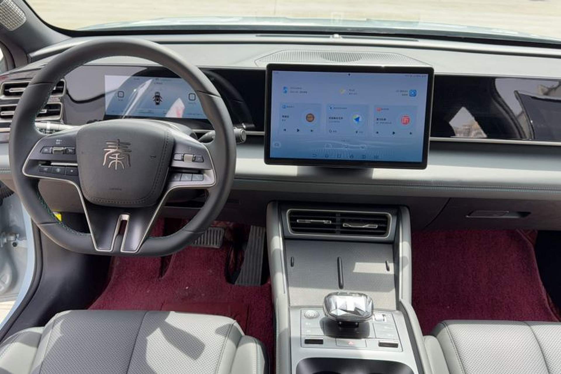Used BYD Qin L 2024 DM-i 80KM Beyond Model Center Console