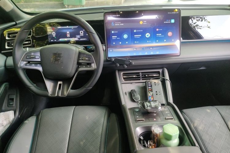 Used BYD Qin L 2024 DM-i 120KM Excellence Model Center Console
