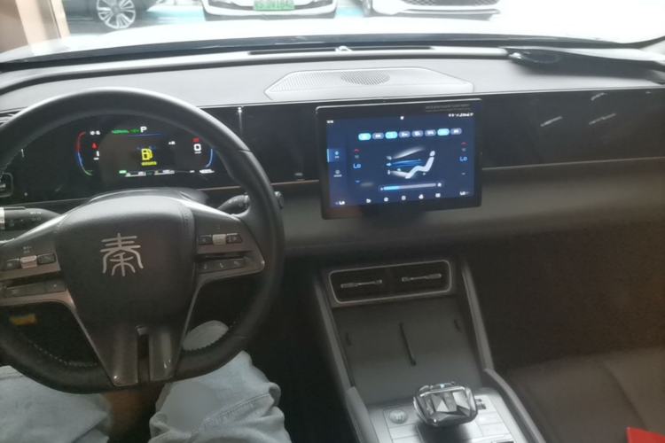 Used BYD Qin L 2024 DM-i 80KM Leading Model Center Console
