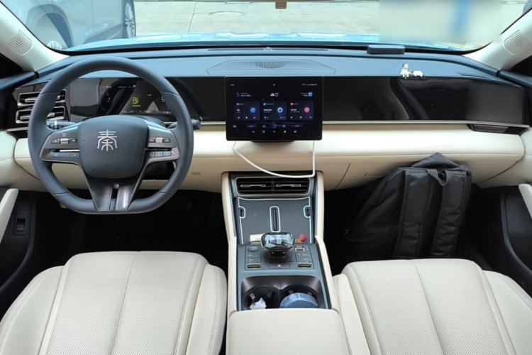 Used BYD Qin L 2024 DM-i 80KM Leading Model Center Console