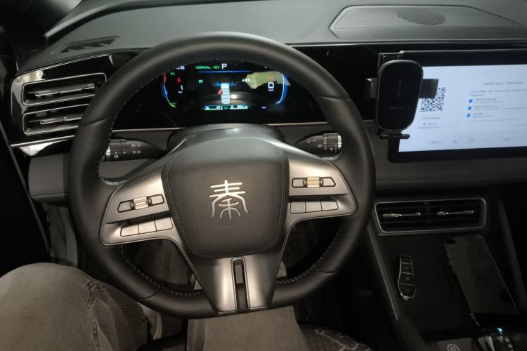 Used BYD Qin L 2024 DM-i 80KM Leading Model Center Console
