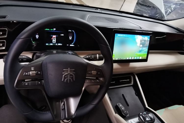 Used BYD Qin L 2024 DM-i 80KM Leading Model Center Console