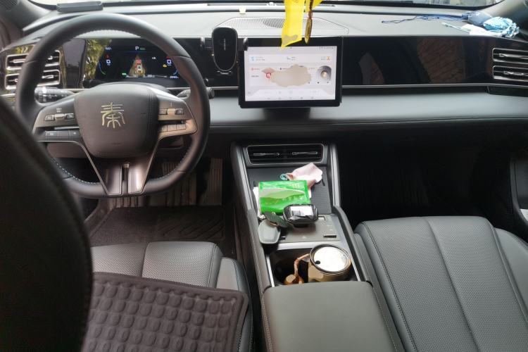 Used BYD Qin L 2024 DM-i 80KM Leading Model Center Console