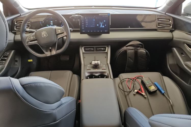 Used BYD Qin L 2024 DM-i 80KM Leading Model Center Console