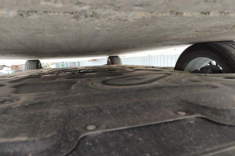 Used BYD Qin L 2024 DM-i 120KM Excellence Model Chassis Front